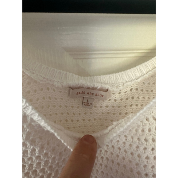 Women's Skies Are Blue White Crochet Knit Tank Top Size L - Picture 2 of 2